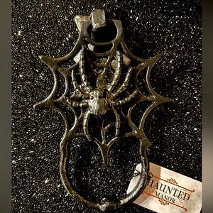 NwT spider door knocker wall art solid cast metal goth Halloween witch